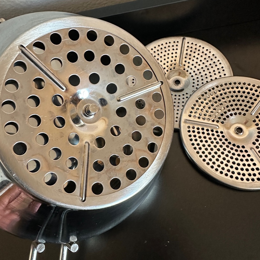 Stainless Steel Food Mill with Three Alternate Sized Discs - Picture 3 of 5